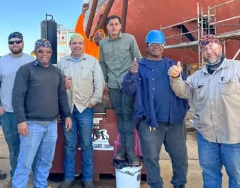 El equipo de Alliance Mechanical Solutions de soldadores y armadores Clase A con experiencia.